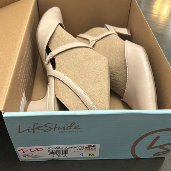 LIFESTRIDE Minimalist Slingback Pumps - Picture 2 of 12
